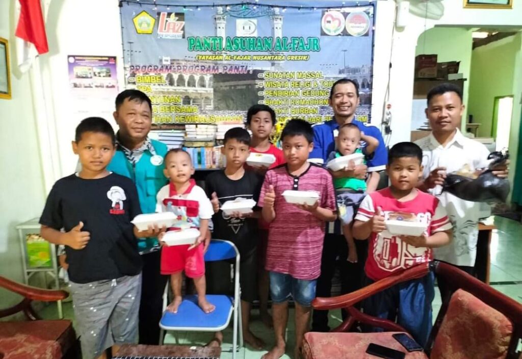 Tunaikan Fidyah dengan Mudah dan Tepat Sasaran di Yayasan Al Fajar Gresik Seberapa Pentingnya Dalam Menyantuni Anak Yatim,