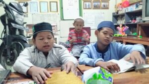 Infaq Pendidikan Anak Yatim Cintai nabi sayangi anak yatim